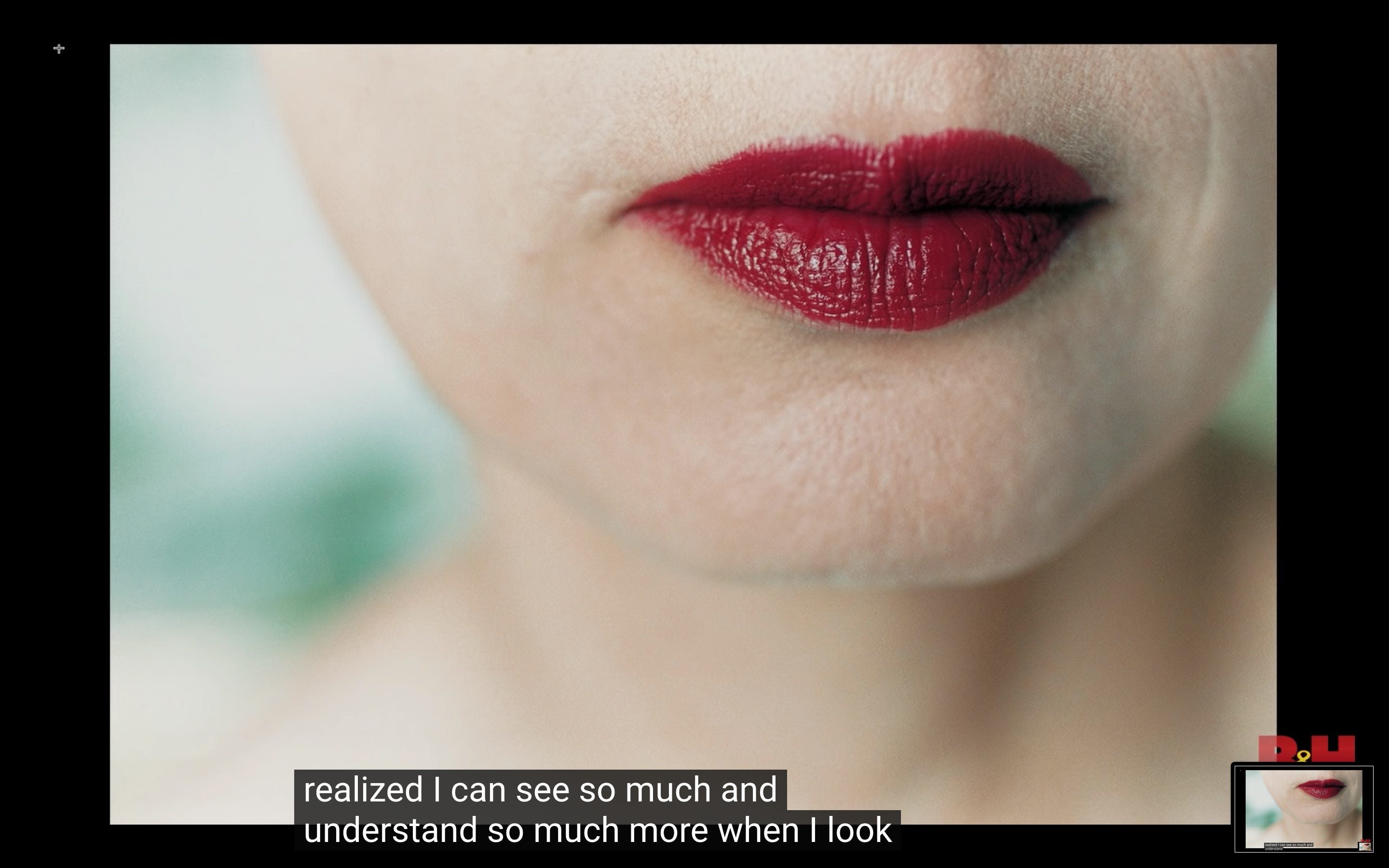 My mother's lips di Elinor Carucci, fotogramma da video intervista.